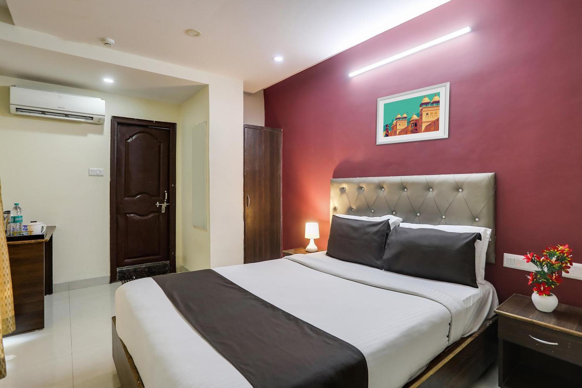 Super Collection O Lotus Grand Near Secunderabad Railway Station Secundurabad Exterior foto