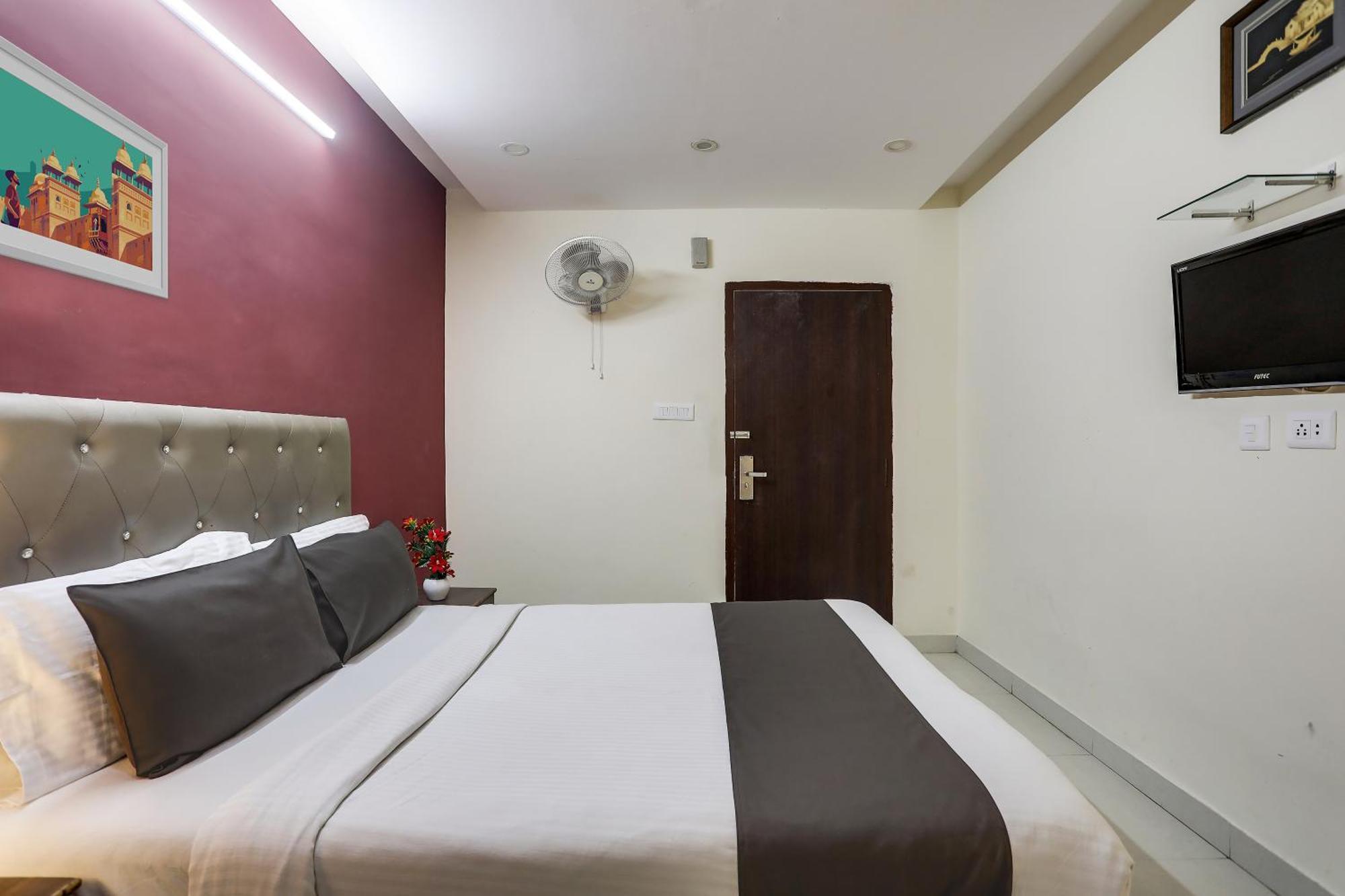 Super Collection O Lotus Grand Near Secunderabad Railway Station Secundurabad Exterior foto