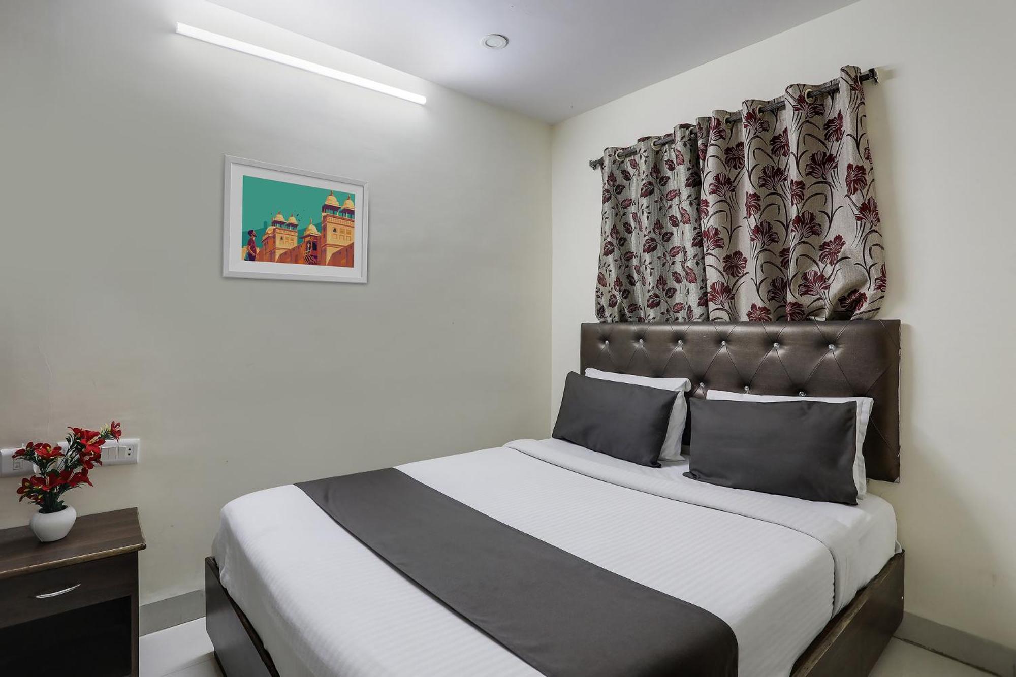 Super Collection O Lotus Grand Near Secunderabad Railway Station Secundurabad Exterior foto