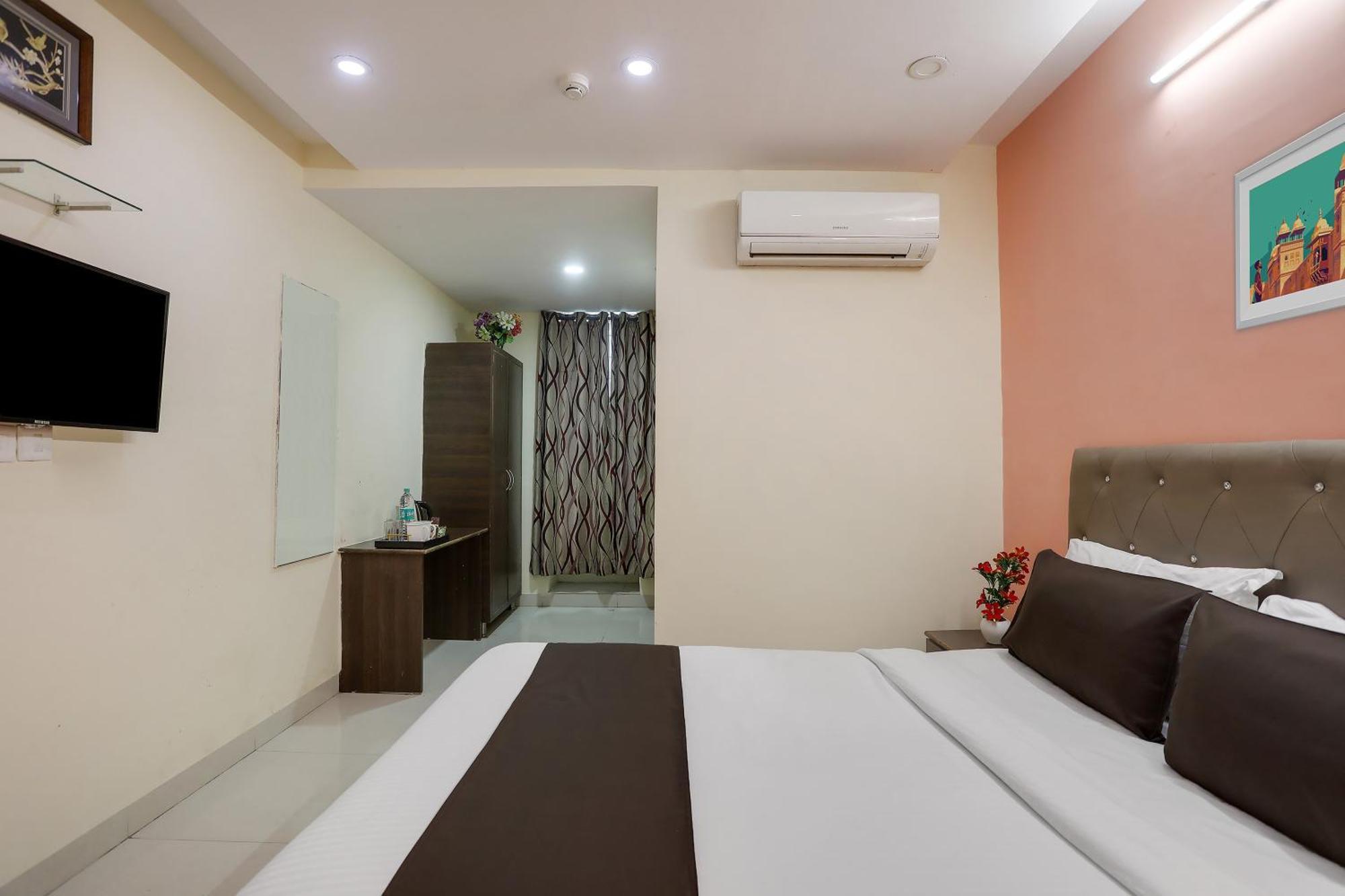 Super Collection O Lotus Grand Near Secunderabad Railway Station Secundurabad Exterior foto