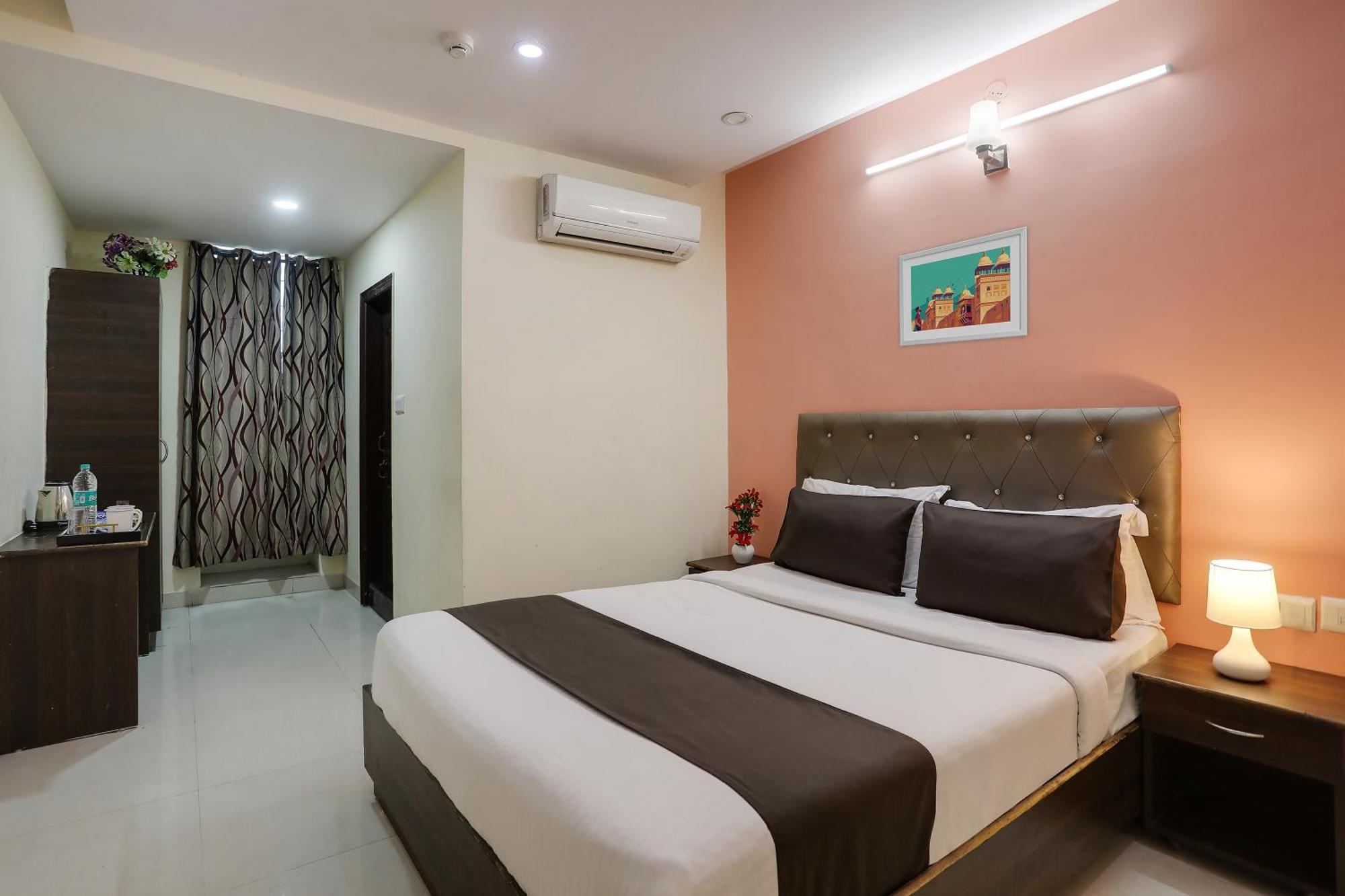 Super Collection O Lotus Grand Near Secunderabad Railway Station Secundurabad Exterior foto