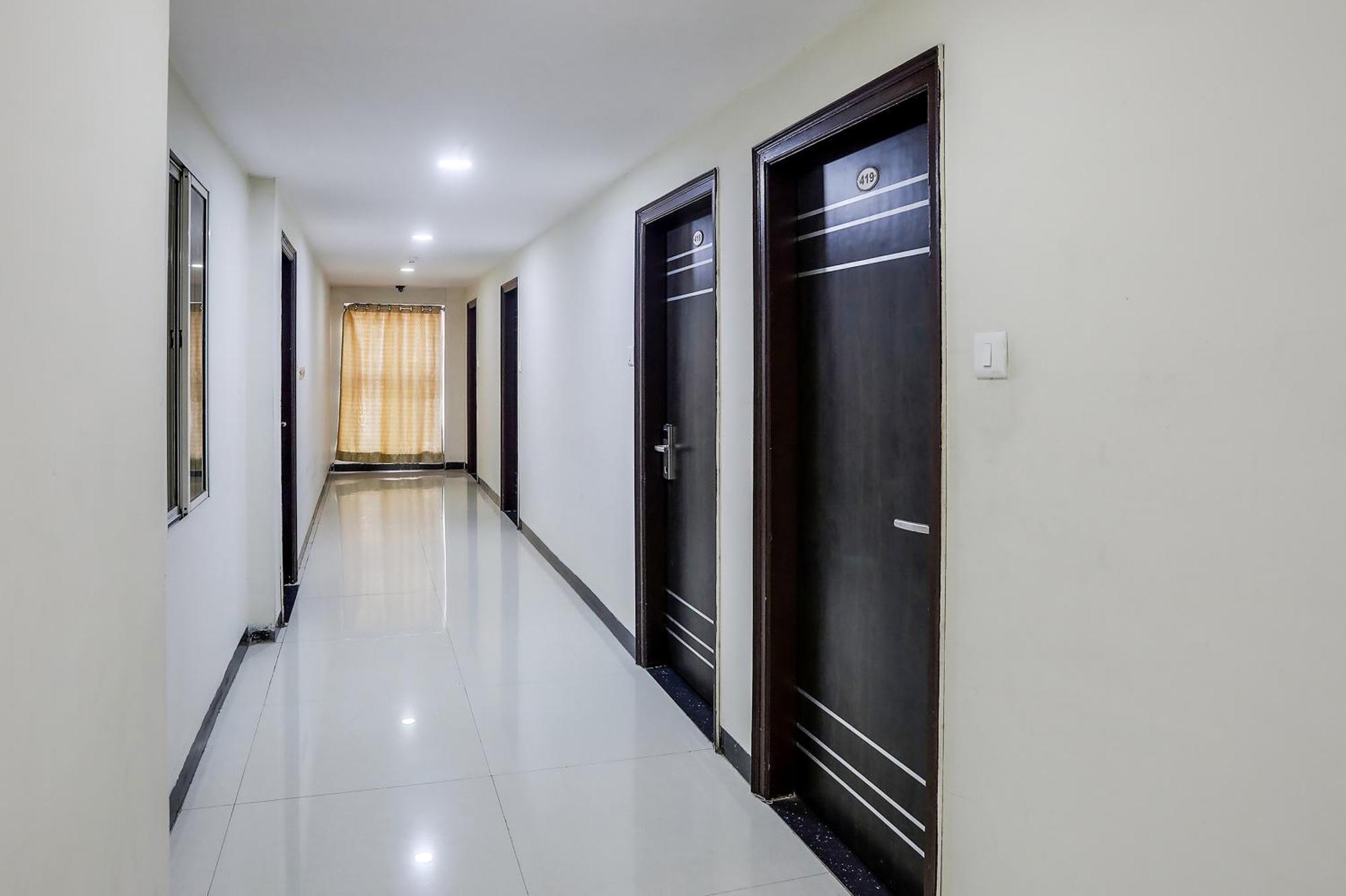 Super Collection O Lotus Grand Near Secunderabad Railway Station Secundurabad Exterior foto
