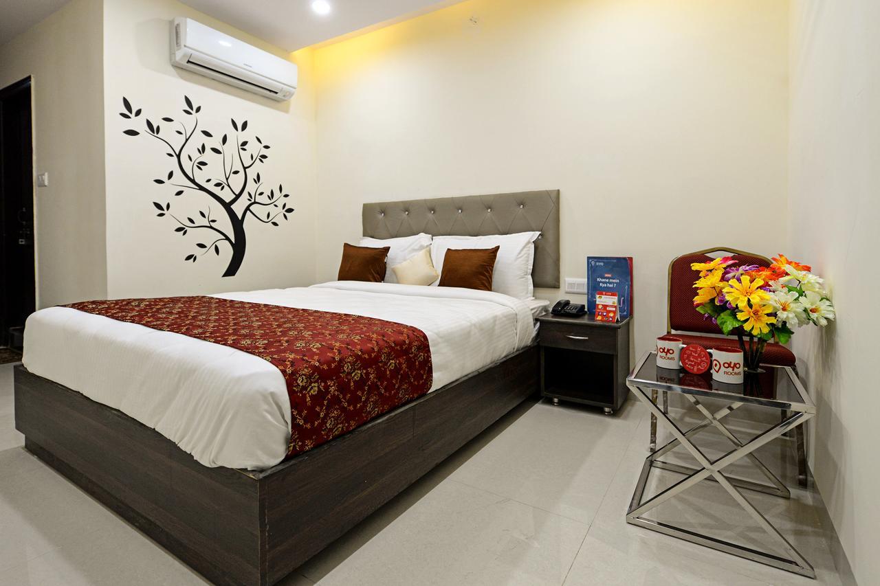 Super Collection O Lotus Grand Near Secunderabad Railway Station Secundurabad Exterior foto