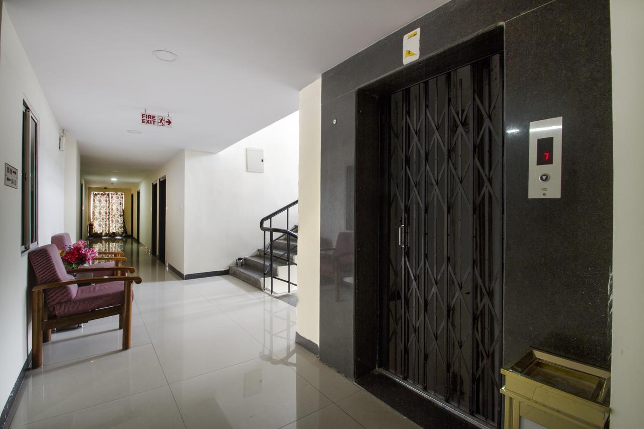 Super Collection O Lotus Grand Near Secunderabad Railway Station Secundurabad Exterior foto