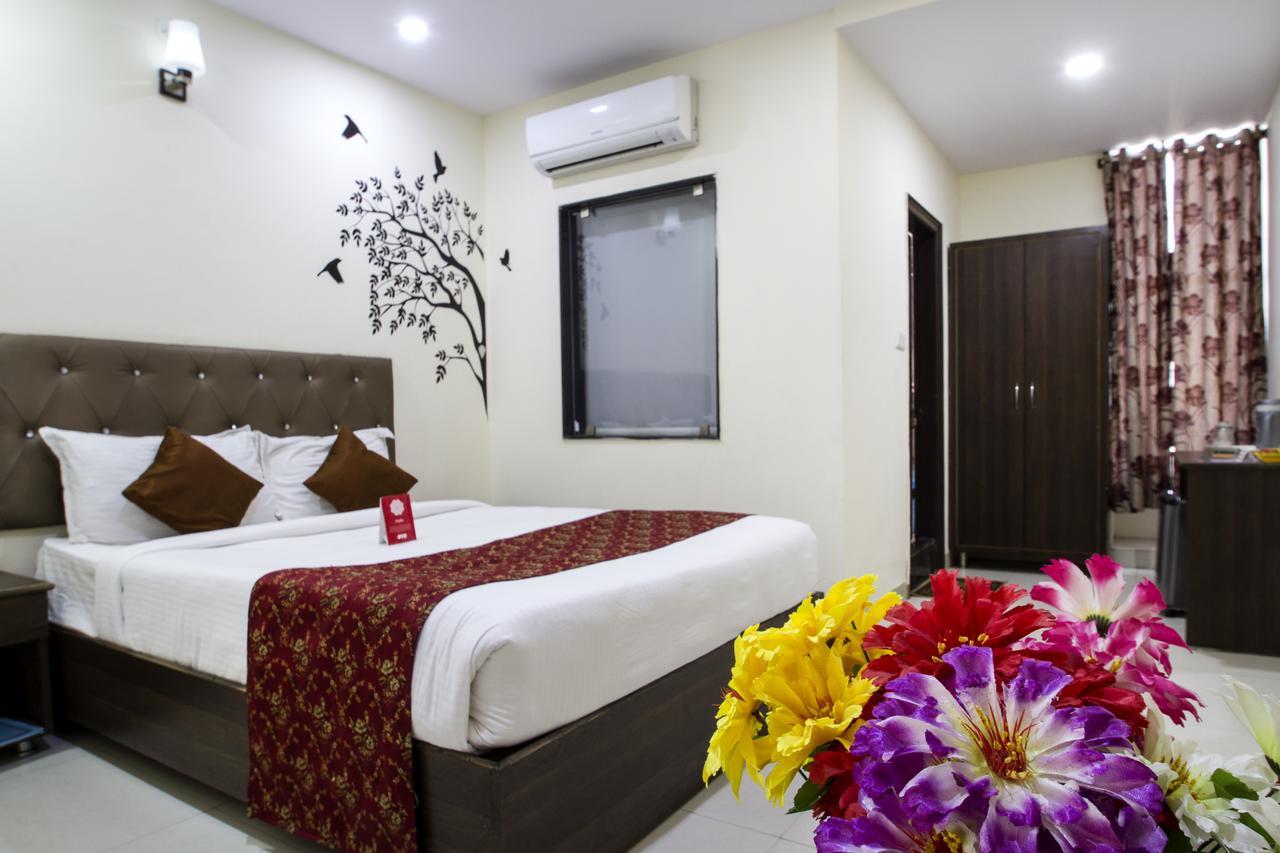 Super Collection O Lotus Grand Near Secunderabad Railway Station Secundurabad Exterior foto